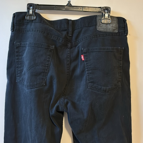 Levi’s 514 Black Jeans - Picture 6 of 8